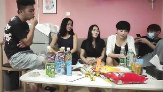 专约老阿姨玩法升级今夜俩小伙迎战三人妻