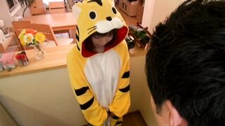 故意把妹妹的可爱睡衣弄成露屁股状态 早濑艾莉丝 青空小 早瀬ありす,青空小夏,松下ひかり等演员 SW-132-C