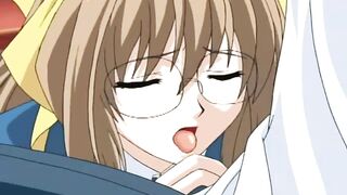 第一集超昂天使！这时名为マドカ的少女登门造访，マドカ向他叙述了很多事情：自己是机器人